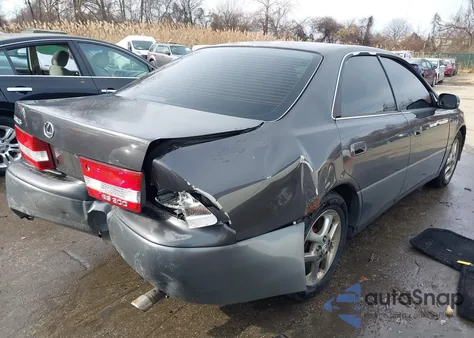 2000 Lexus Es 300 from USA, damaged, VIN JT8BF28G0Y5081454